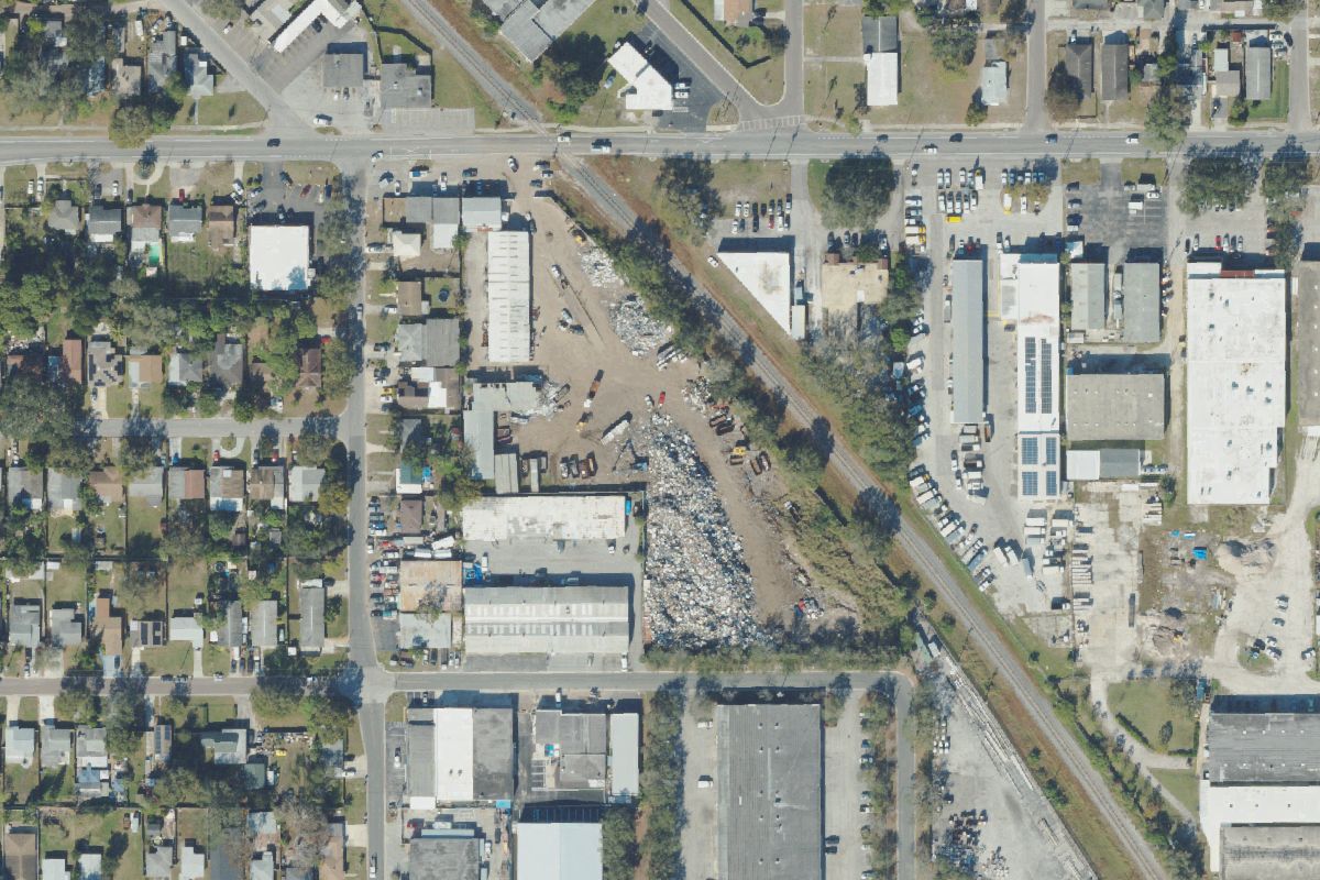 Aerial photo of Lester's Auto Salvage