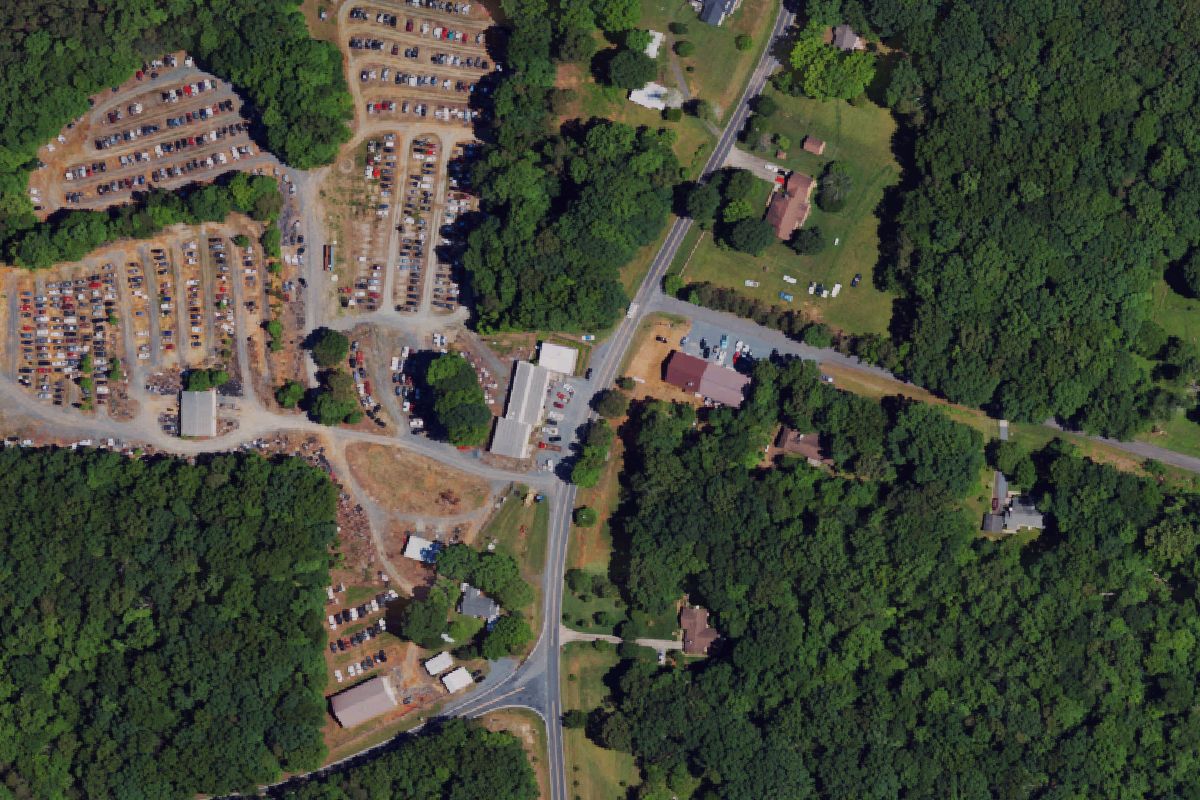 Aerial photo of Hunt S Auto Parts at 1137 Mount View Church Road