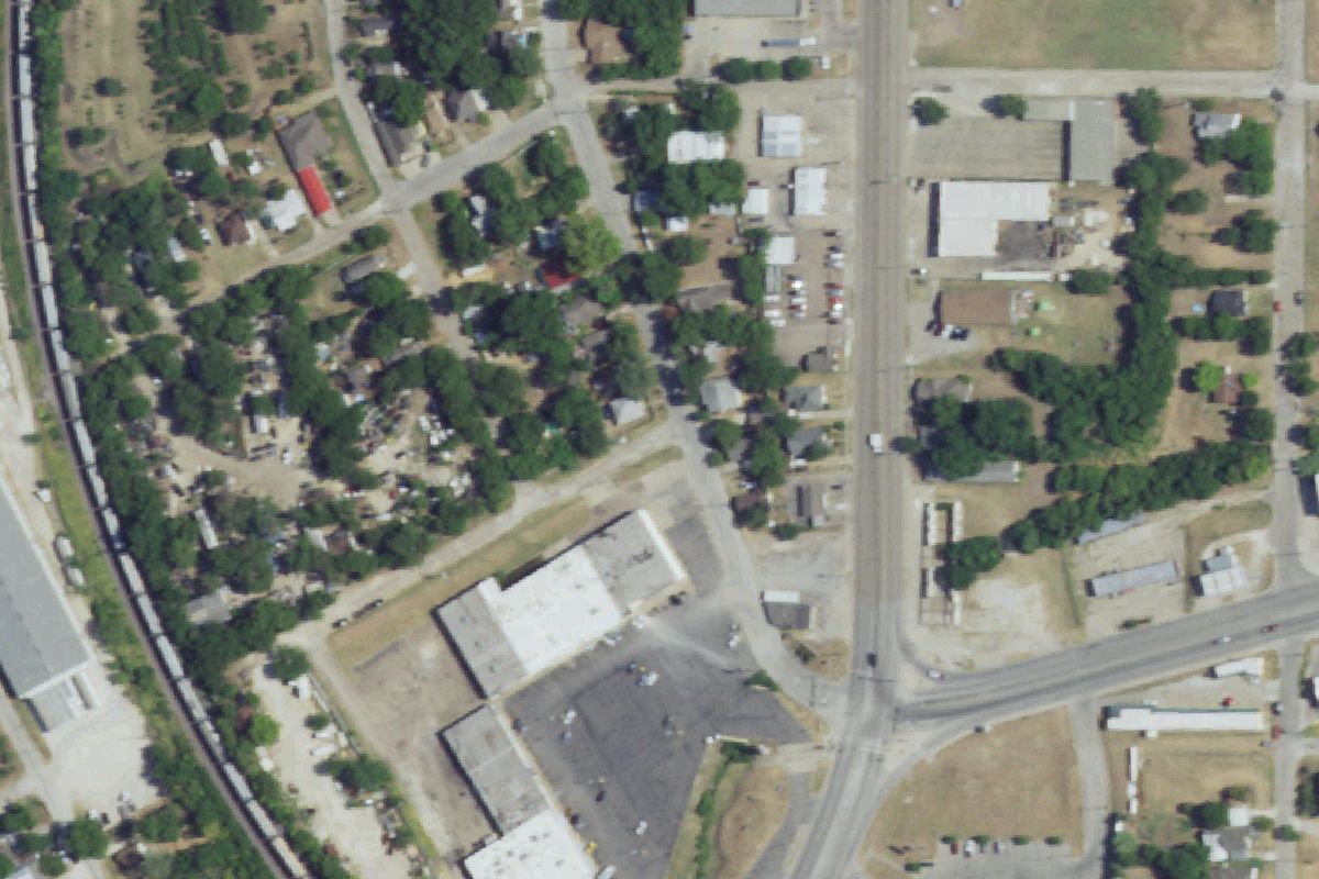 Aerial photo of Diaz Garage & Salvage at 121 Martin St
