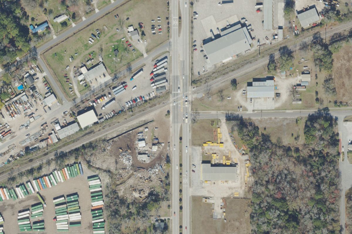 Aerial photo of Mohawk Auto Crushing at 2532 Edgewood Ave N