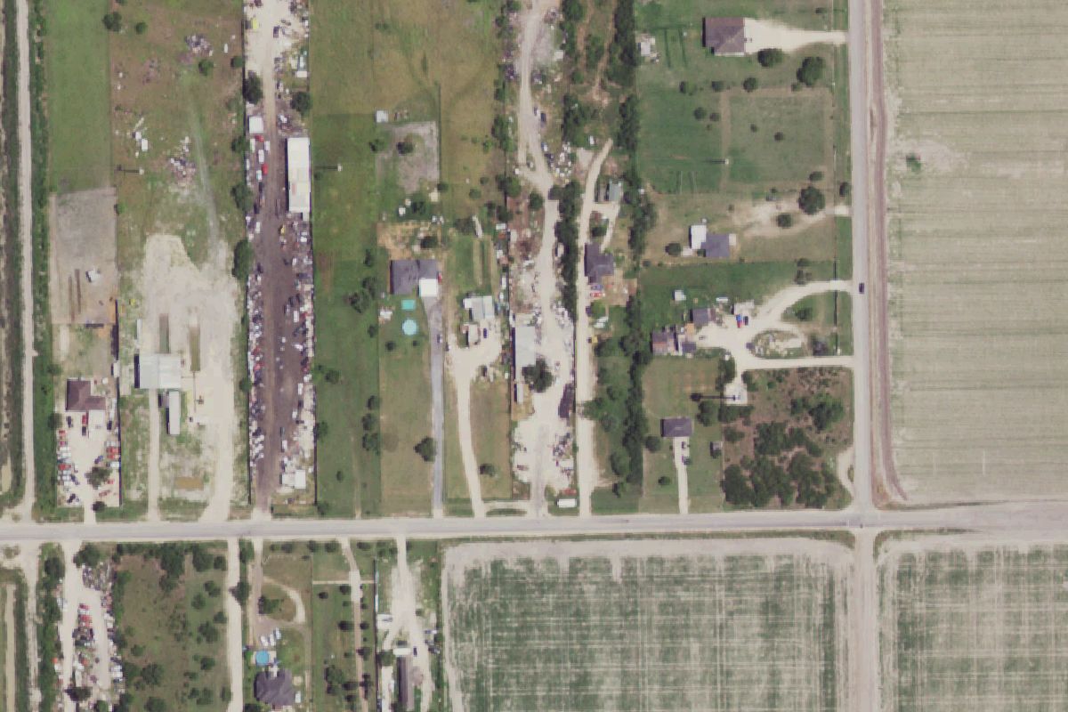 Aerial photo of Estrada Recycling at 5038 Mi 2 N
