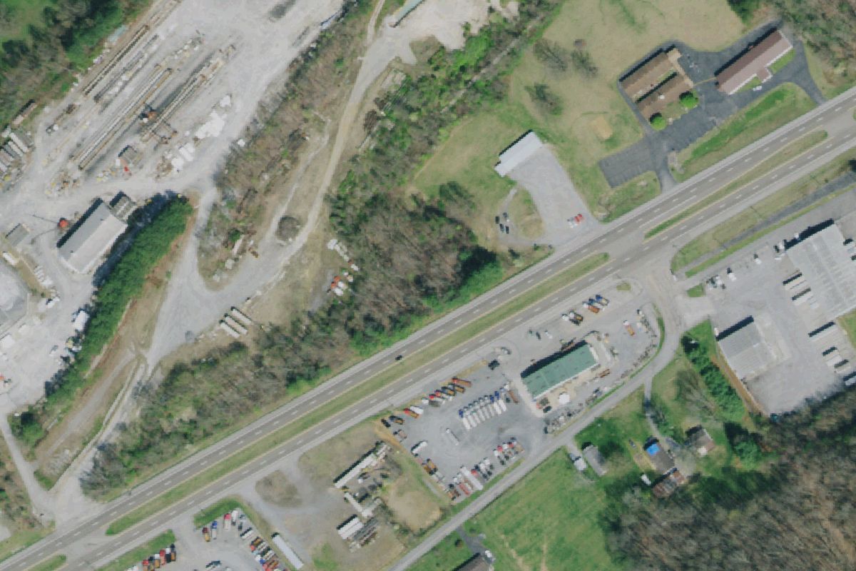 Aerial photo of LKQ Bristol TN at 107 Deck Valley Road