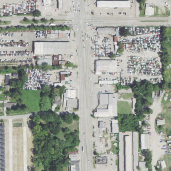 Aerial photo of Dis Auto & Truck