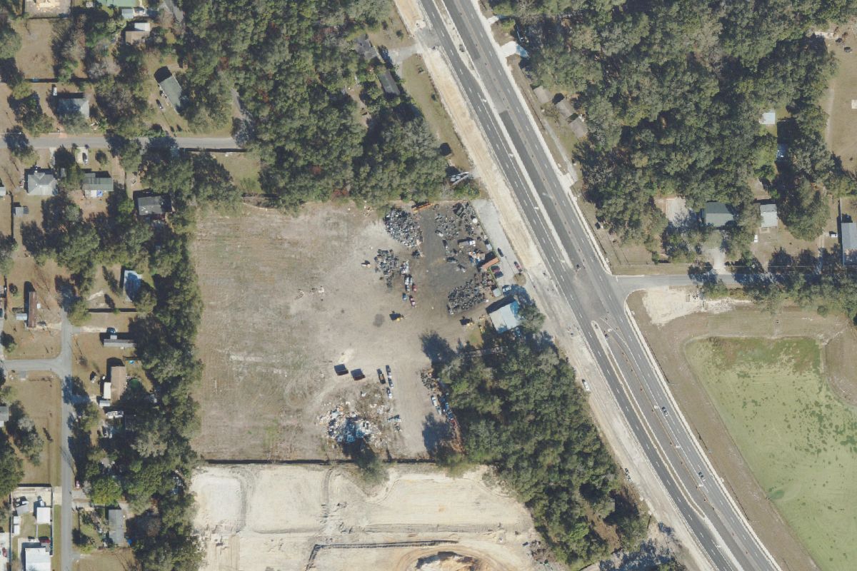 Aerial photo of Lady Lake Auto Salvage at 552 S Hwy 441