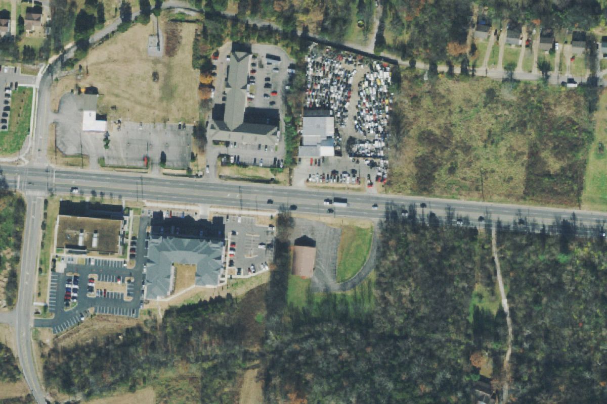 Aerial photo of Smitty Auto Parts
