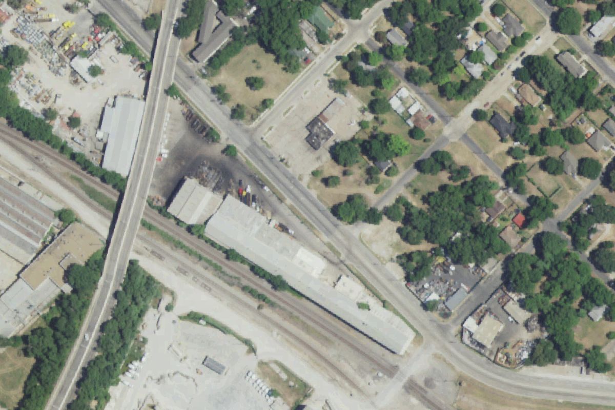 Aerial photo of Gold Auto Parts Recycling at 3301 South Lamar Street