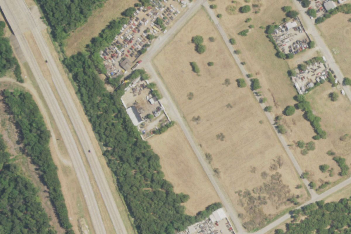 Aerial photo of Tonny's Auto Salvage