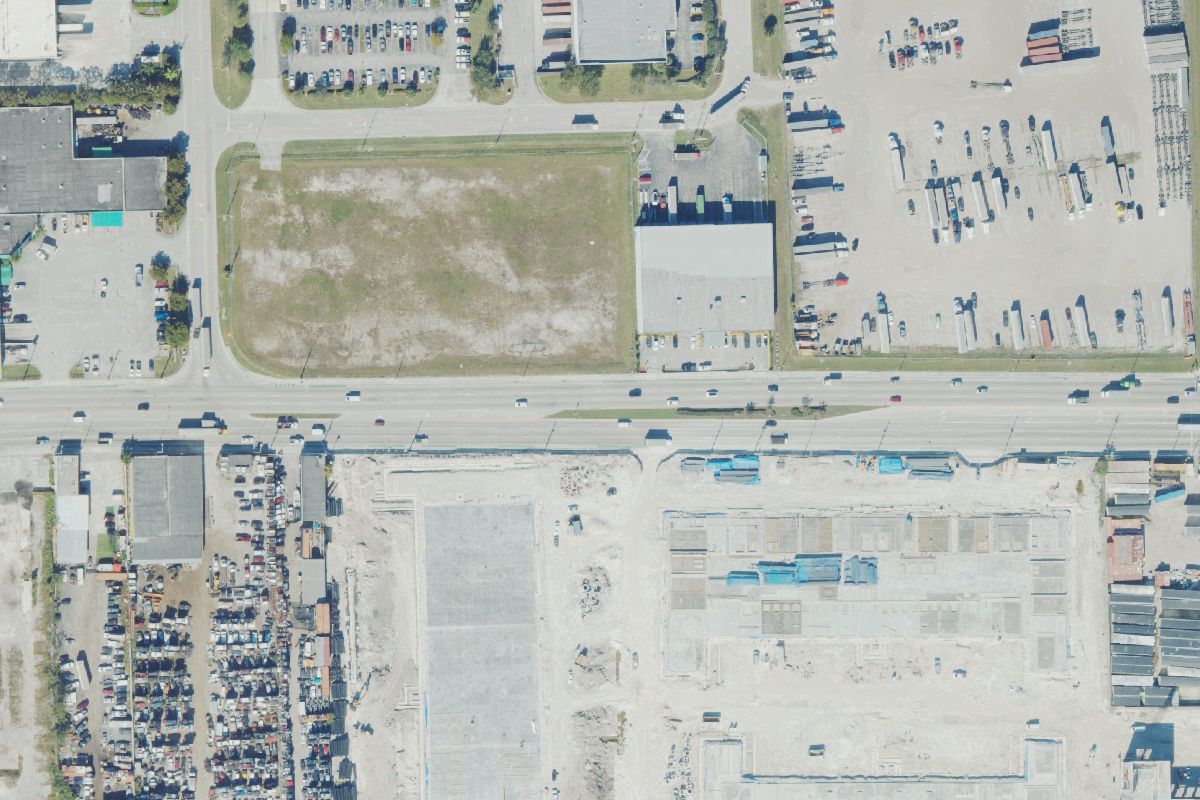 Aerial photo of La Victoria Auto Parts
